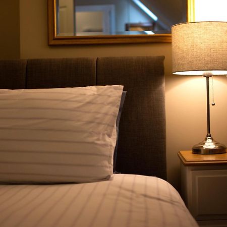 Salamander Guest House Стратфорд-апон-Эйвон Экстерьер фото