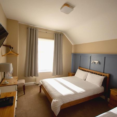 Salamander Guest House Стратфорд-апон-Эйвон Экстерьер фото